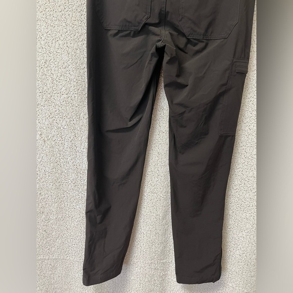 Patagonia Women's Skyline Traveler Pants in black | size 2 - Picture 4 of 9